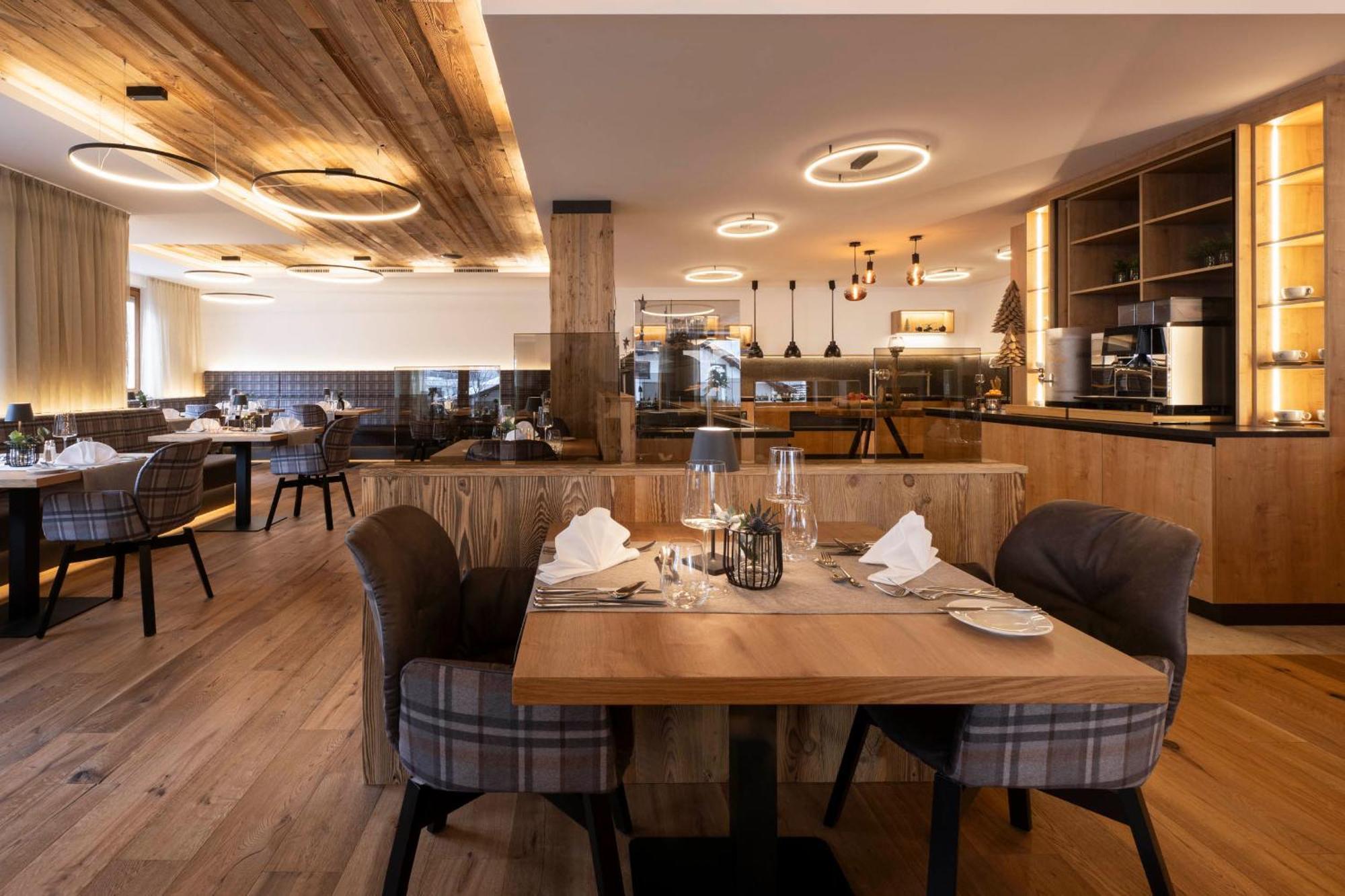Hotel Brugger ฟูลป์เมส ภายนอก รูปภาพ