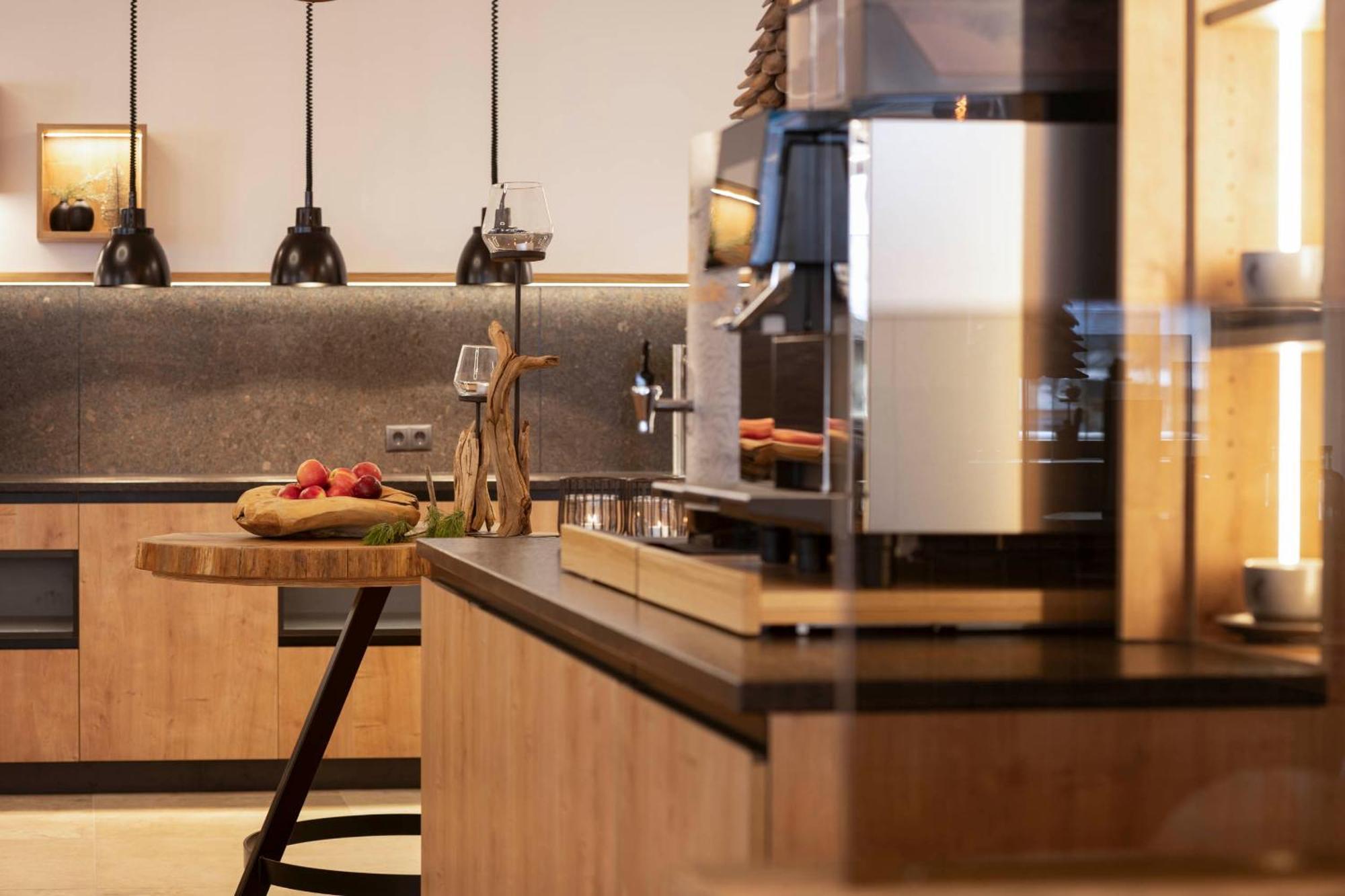 Hotel Brugger ฟูลป์เมส ภายนอก รูปภาพ